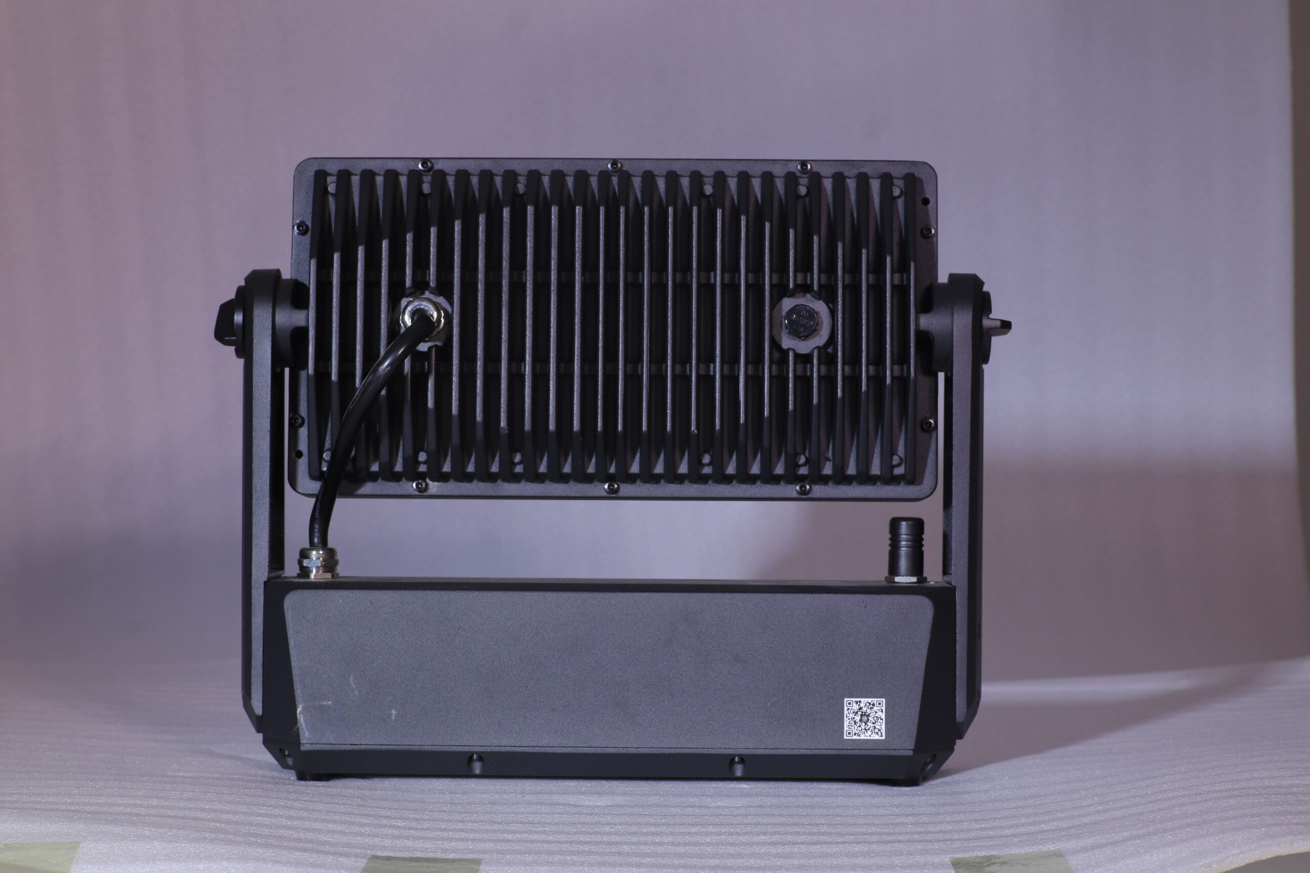 18x20W_RGBWAUV_6in1_LED_Wash_Light_–_IP65_APP_Battery